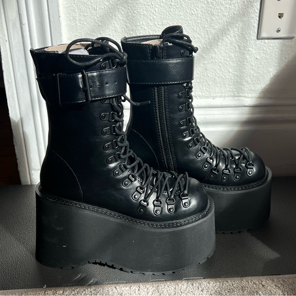 Dolls Kill Shoes - NWT Dolls Kill Black Platform Boots